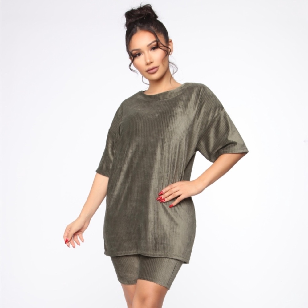 Fashion Nova Amara Velour Set